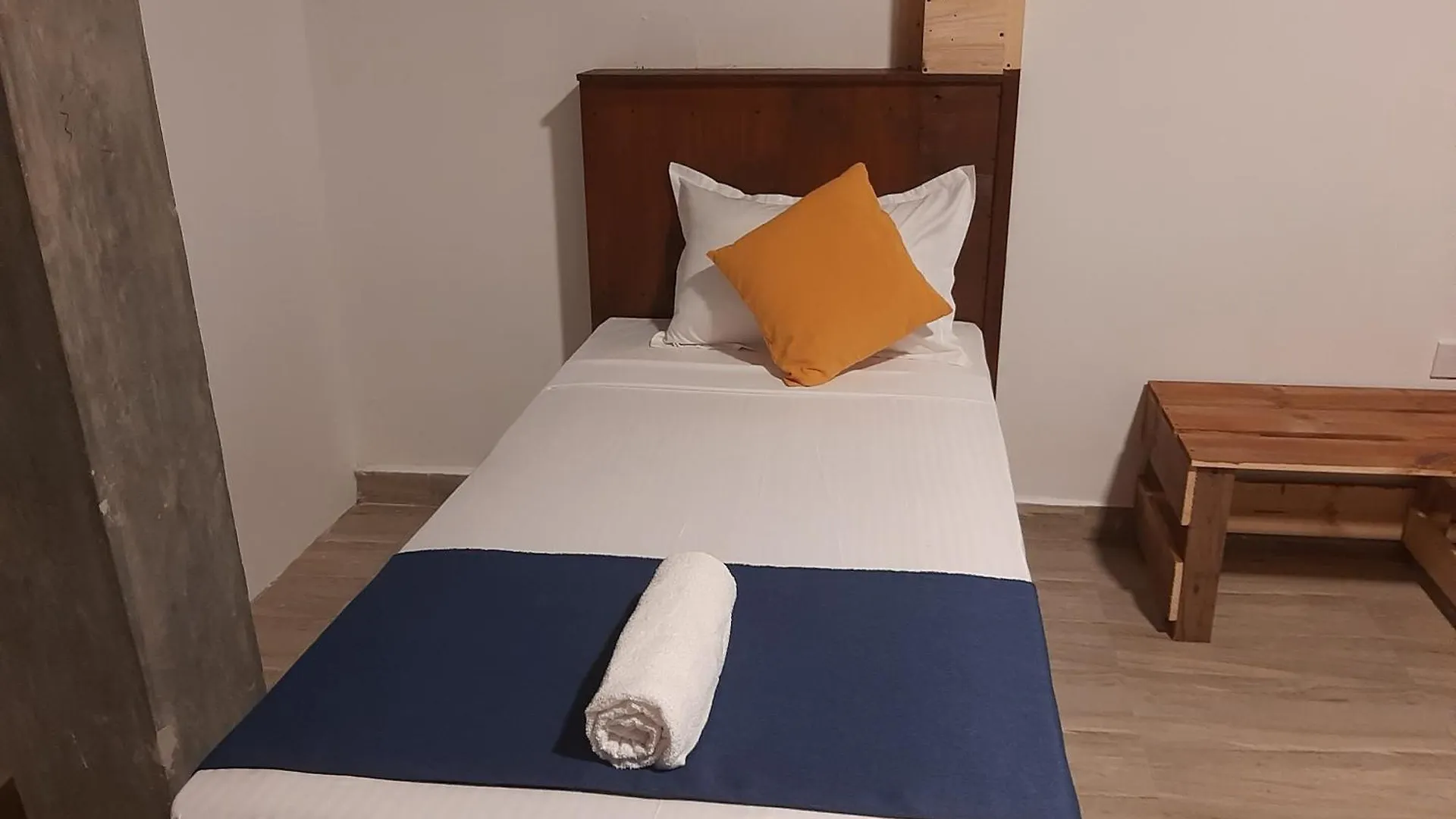 נגומבו Mandevilla Airport Transit Hotel